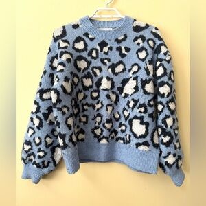 Stylish Blue Leopard Print Sweater
